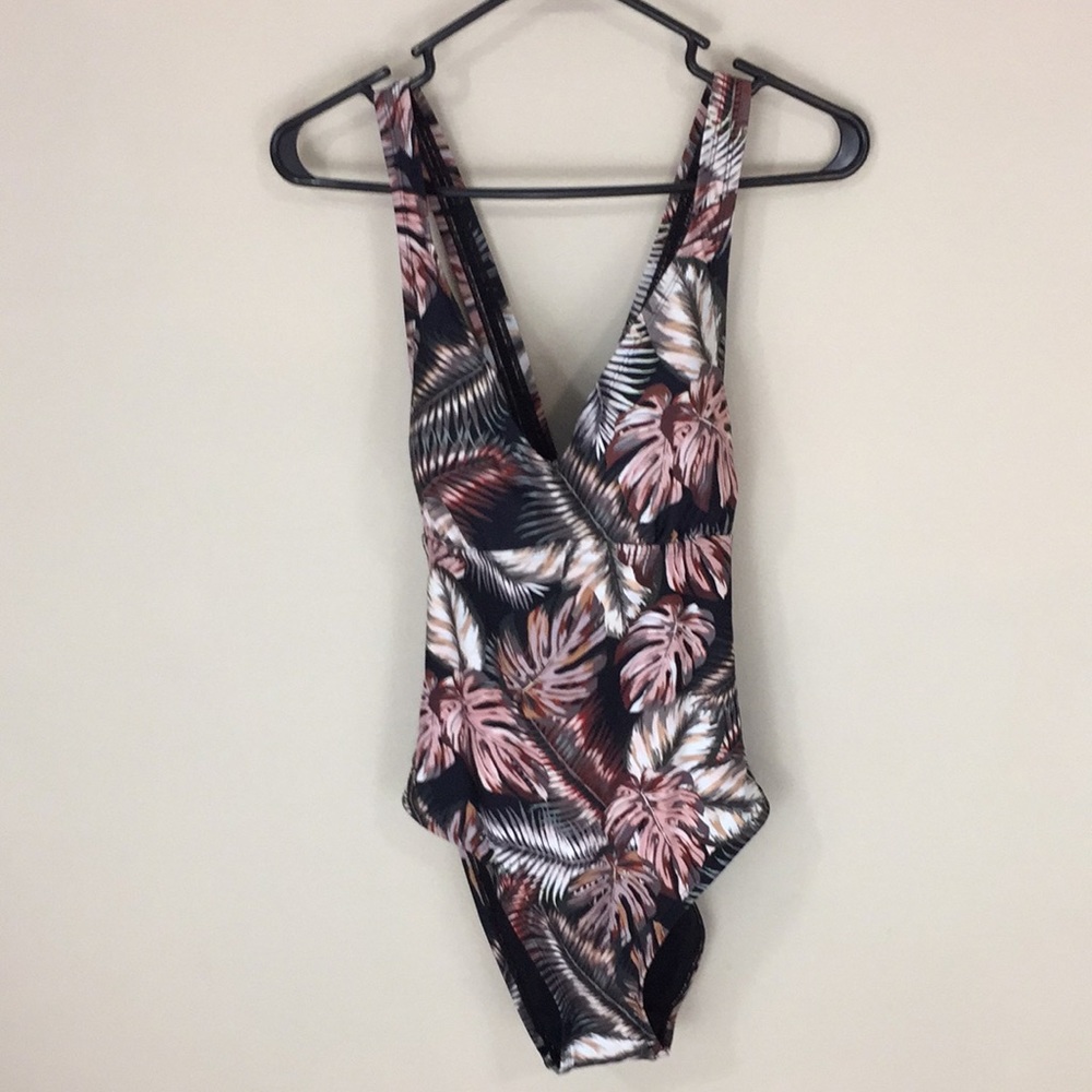 Hurley Scattered Palm One Piece V Neck Swimsuit Size Medium NWT - Picture 4 of 15